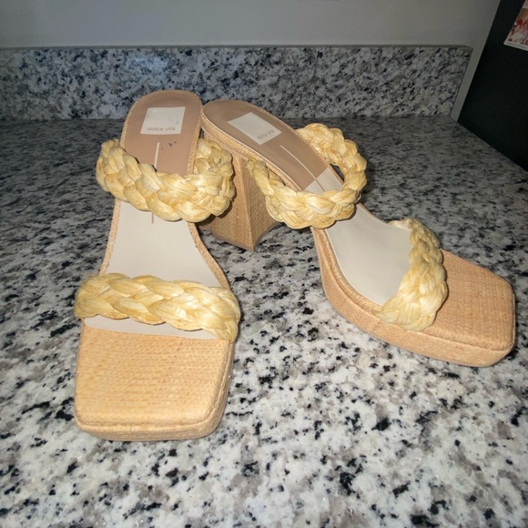 NWOT Dolce Vita Raffia Heels Size 8.5 - Picture 1 of 8